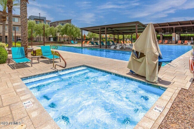 Building Photo - 1250 Abbey Ln