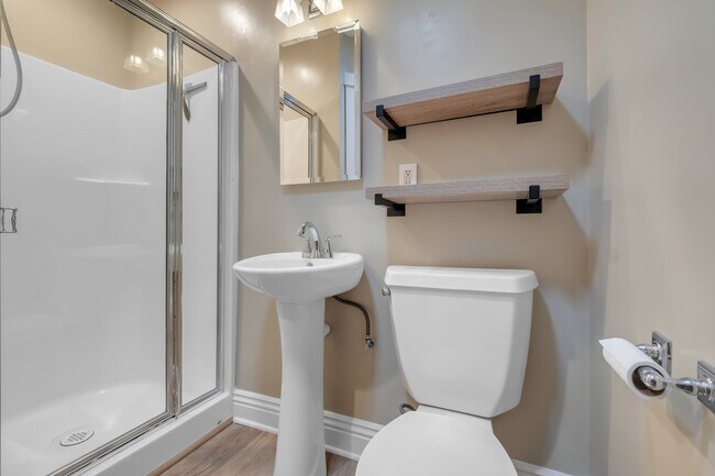 Building Photo - 715-712 Ocean View Ave