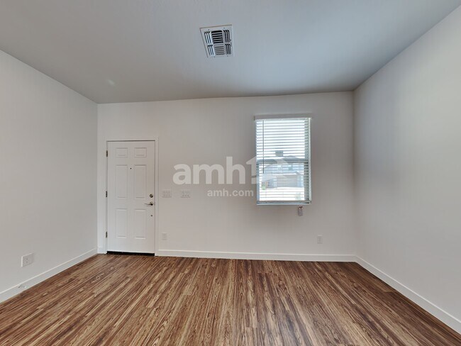Building Photo - 4214 S 105th Dr
