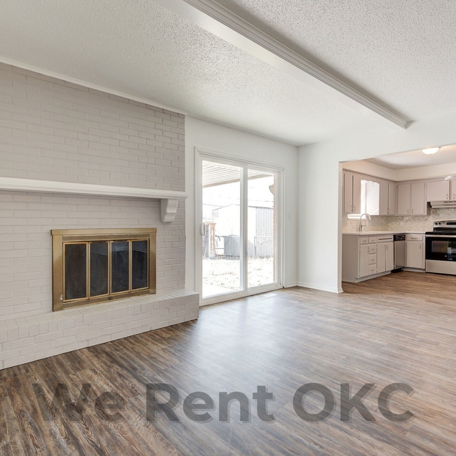 Building Photo - 1332 SW 77th Pl