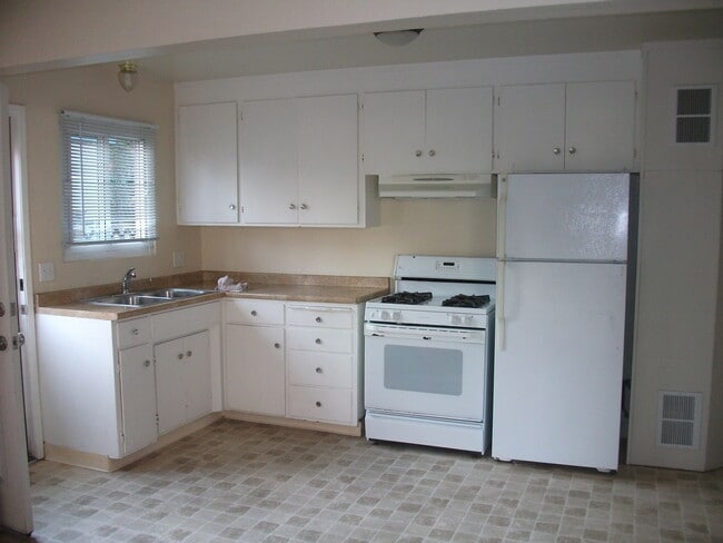 Building Photo - 125 Duane St