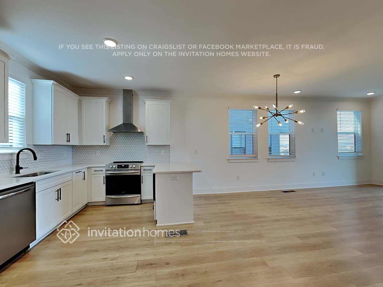 Building Photo - 428 38th Ave N