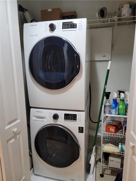 Washer/Dryer in Unit - 195 14th St NE