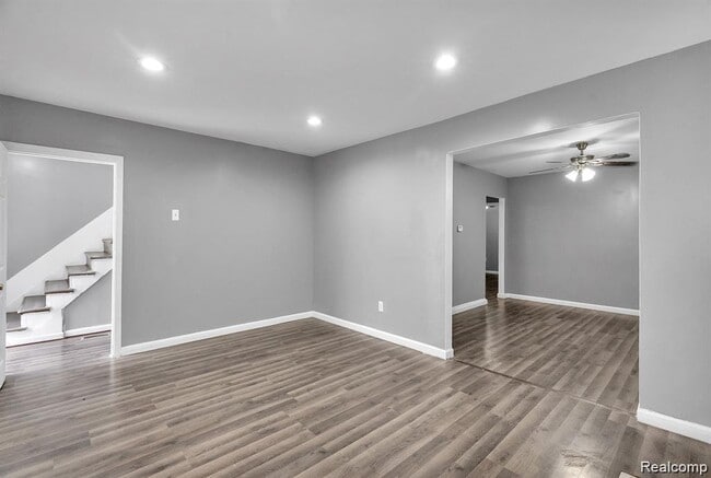 Building Photo - 15852 Washburn St