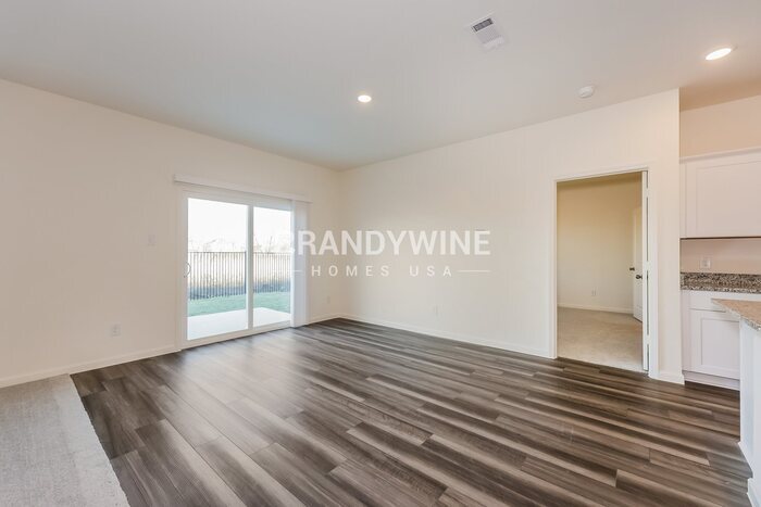 Building Photo - 8336 Sniptoe Dr