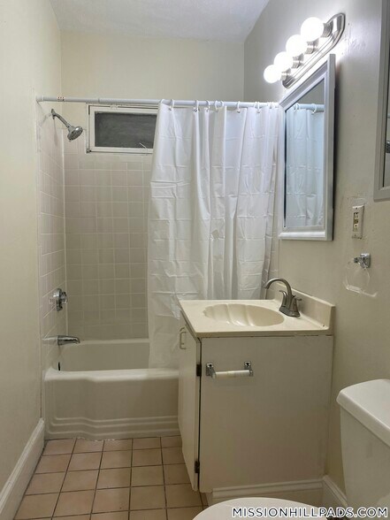 Building Photo - 14 Wait St