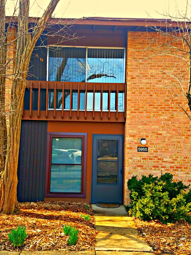 Primary Photo - 5955 Meadow Dr