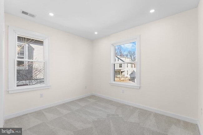 Building Photo - 509 McCabe Ave