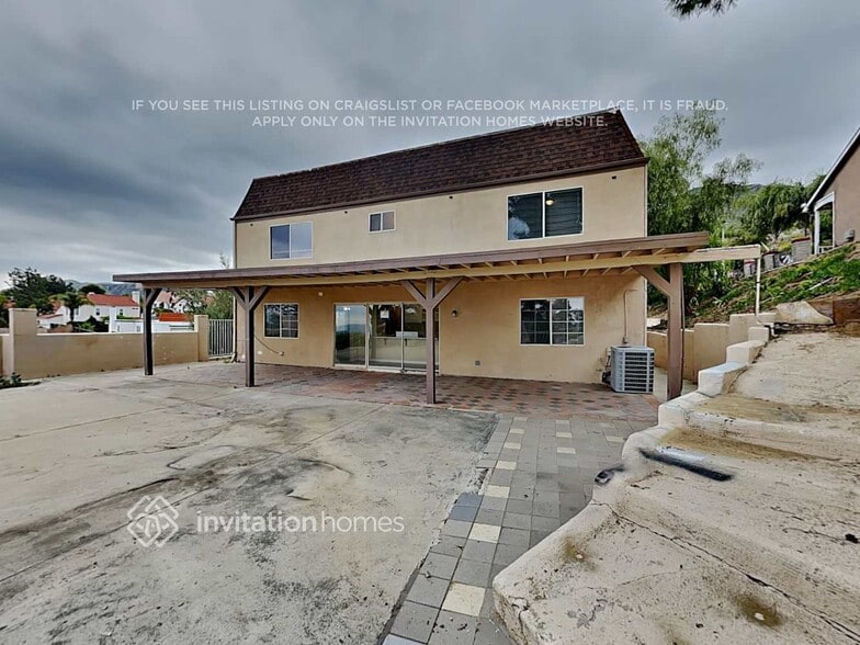 Building Photo - 13466 Almetz St