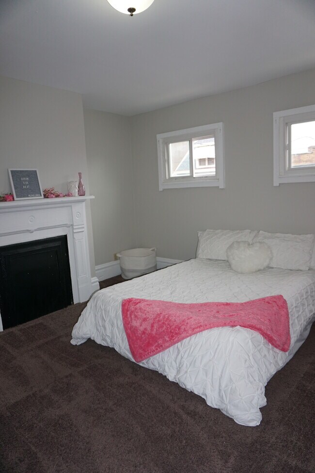 Building Photo - 4022 Mintwood St