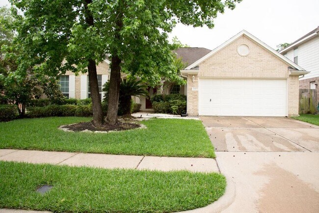 Primary Photo - 2423 Daneswood Ct
