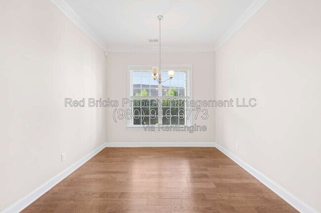 Building Photo - 4004 Petersburg Dr