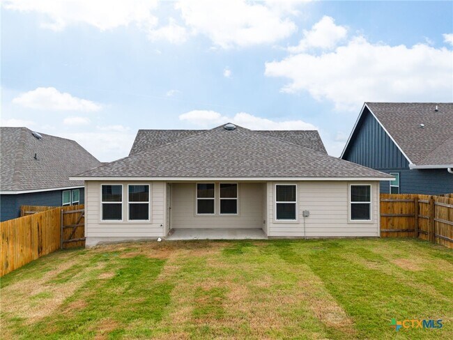 Building Photo - 2225 Oregano Ct