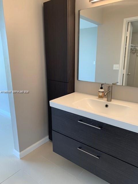 Building Photo - 9470 Live Oak Pl