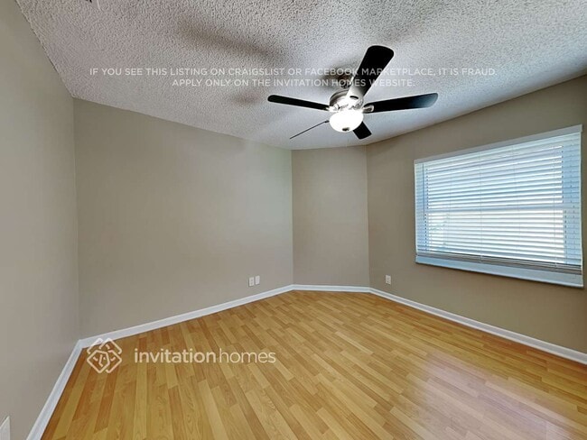 Building Photo - 224 W Riverbend Dr