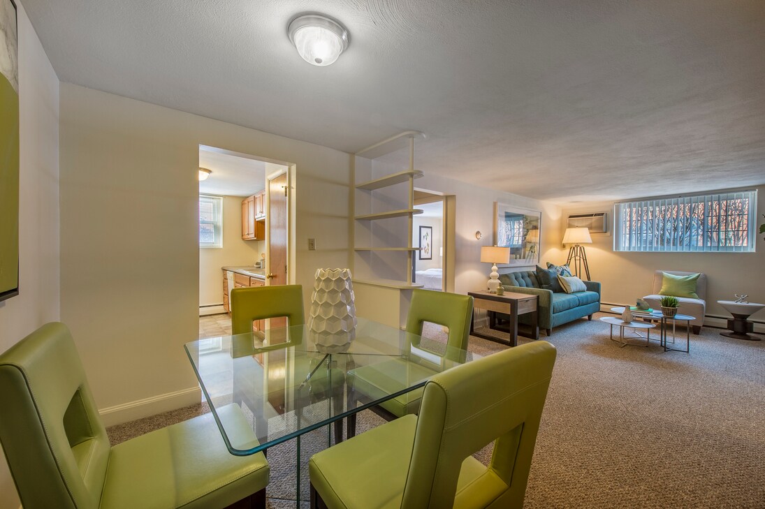 Building Photo - 11 Brattle Dr