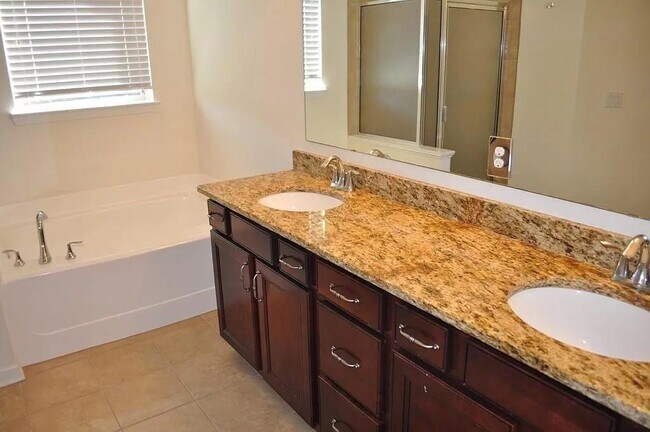 Building Photo - 6830 Rocking Horse Ln