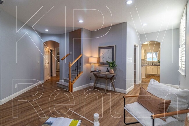 Building Photo - 6221 Crestview Cir