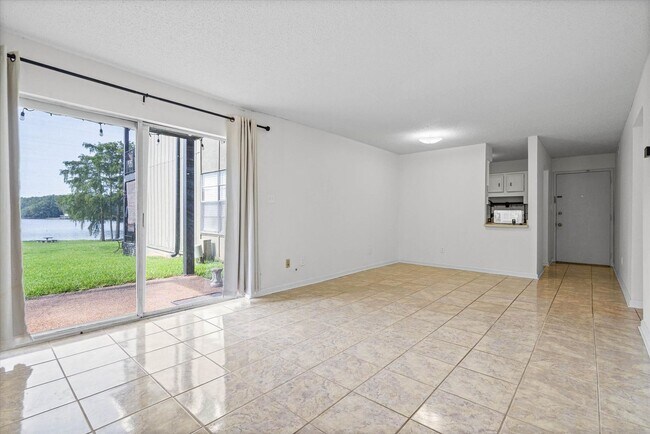 Building Photo - 119 Riverbend Dr