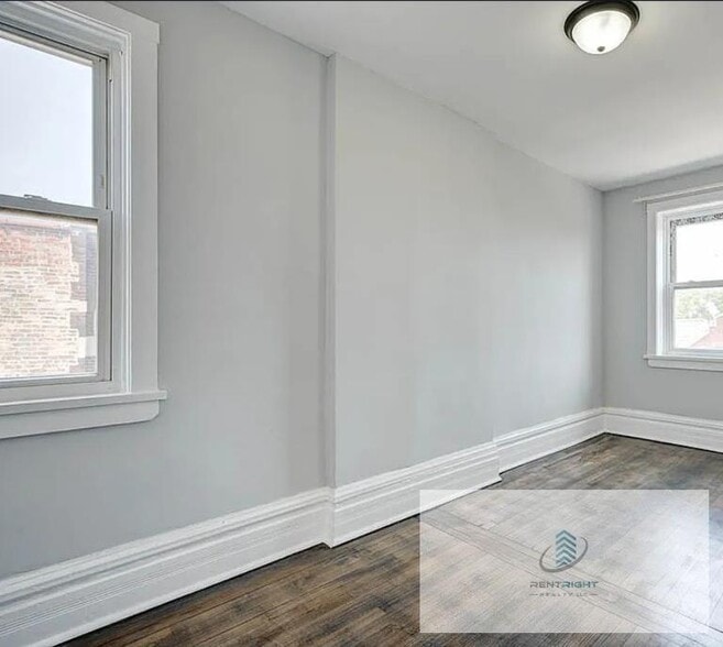 Building Photo - 2926 S Wallace St