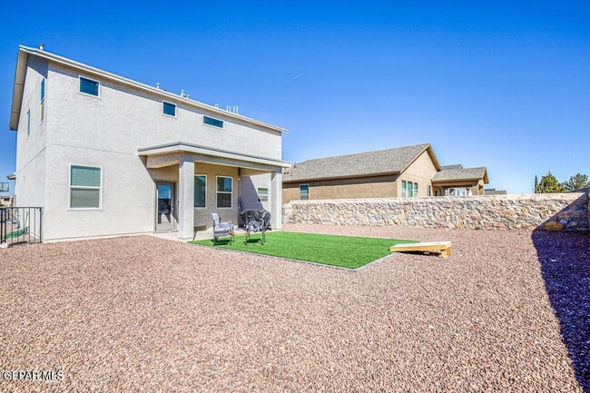 Building Photo - 4812 Marisabel Azcarate St