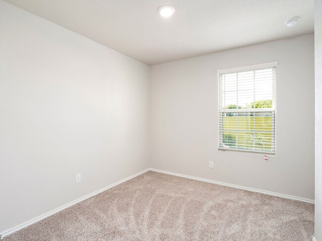 Building Photo - Modern 3-Bed, 2.5-Bath Duplex with Private Backyard