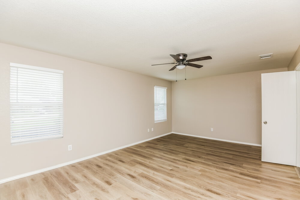 Building Photo - 4936 Water Ridge Ln