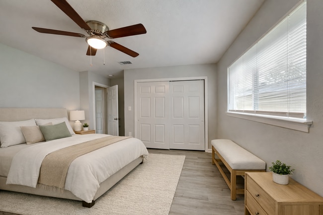 Building Photo - Move-In Ready 4BR Home in Arlington | Sunroom & Large Yard near DFW