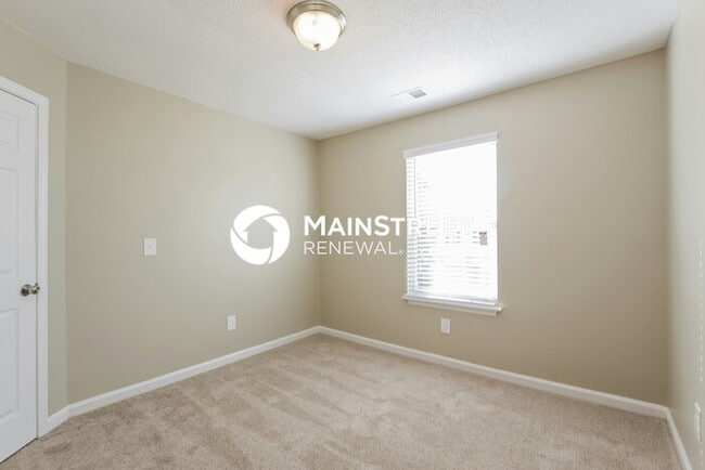 Building Photo - 4 Bedroom Pet-Friendly Home in Powder Springs, GA with Main Street Renewal