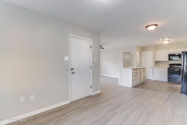 Building Photo - 1003 Wilson Dr