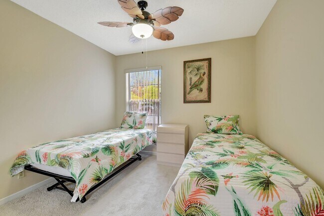 Building Photo - 6586 Southurst Terrace