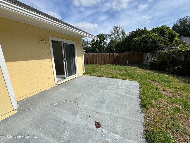 Building Photo - 3915 Station Ct S