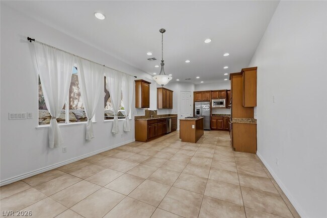 Building Photo - 9500 Ojibwa Ave