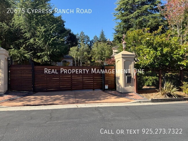 Building Photo - 20675 Cypress Ranch Rd
