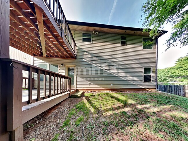 Building Photo - 4280 Chads Park Dr