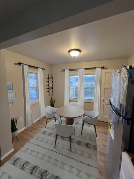 Building Photo - 150 W Harry Ave