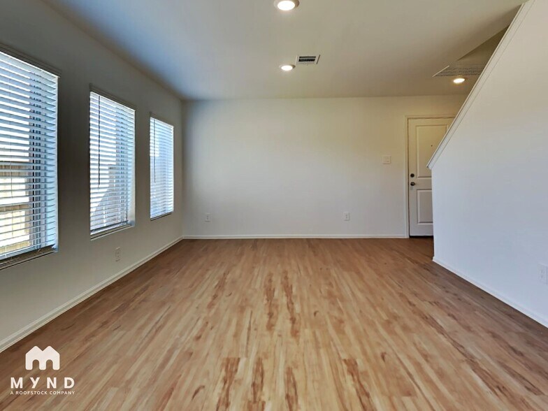 Building Photo - 513 Brook Terrance Ln