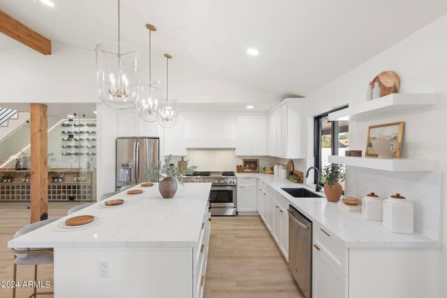 Building Photo - 1643 W Griswold Rd