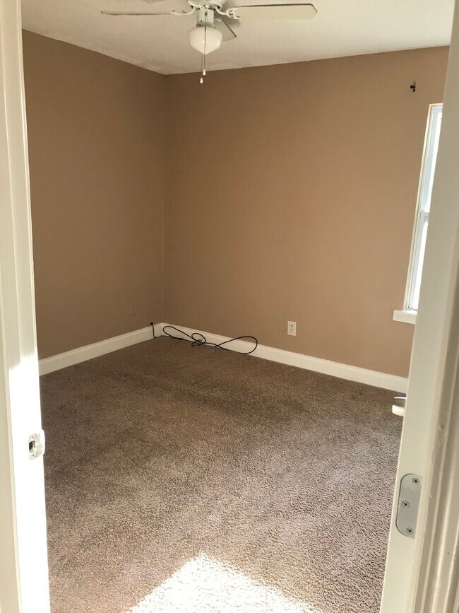 Building Photo - 1191 Heritage Glen Dr