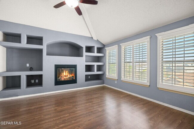 Building Photo - 695 Paseo del Mar Dr