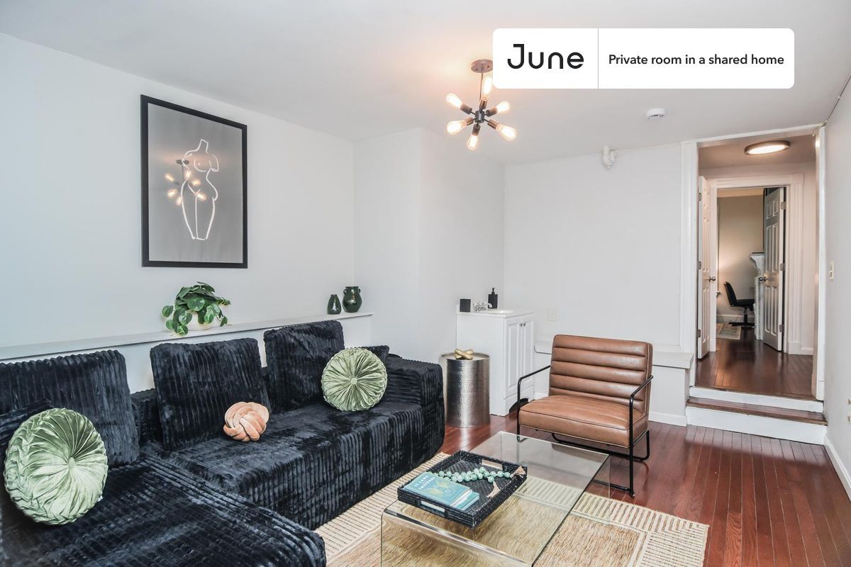 Building Photo - Room in Shared 7 bed/2 bath home in Allston