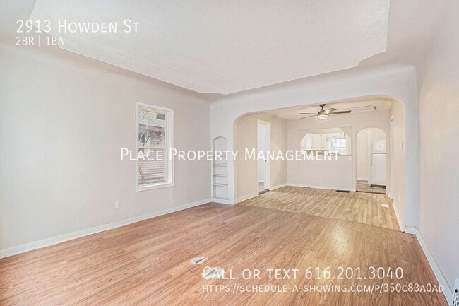 Building Photo - 2913 Howden St