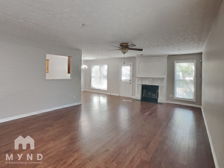 Building Photo - 2013 Briar Creek Ct NE