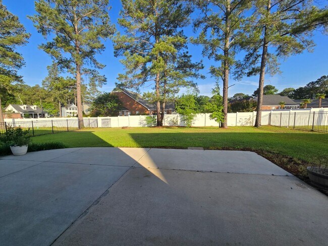 Building Photo - Beautiful home in popular Heritage Bay - F...