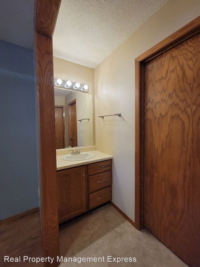 Building Photo - 4 br, 2 bath House - 5213 W Cottage Trail