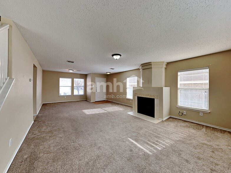 Building Photo - 3332 Chapel Ridge Way