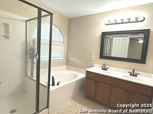 Building Photo - 744 Eagles Glenn