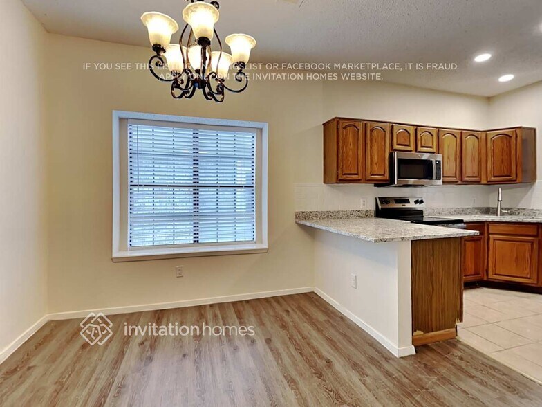 Building Photo - 3332 Renaissance Dr