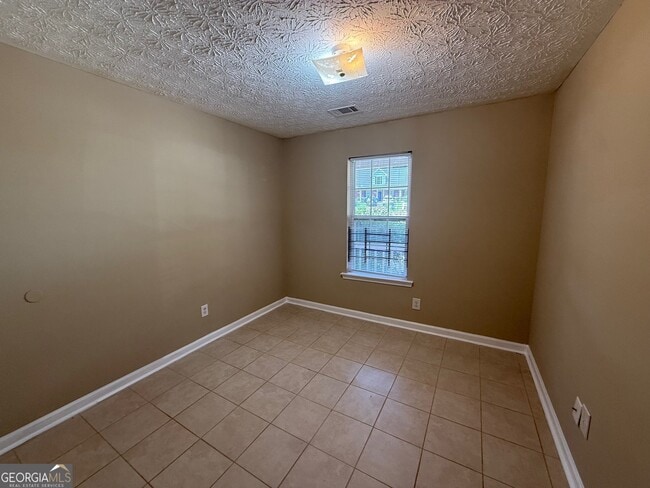 Building Photo - 960 Windwood Ct