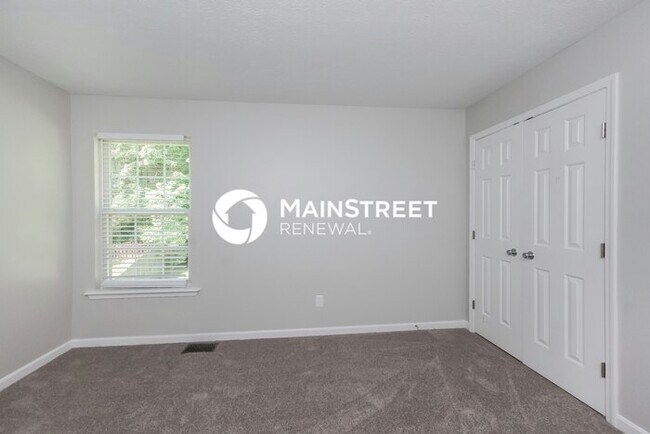 Building Photo - 4 Bedroom Pet-Friendly Home in LOUISVILLE,...